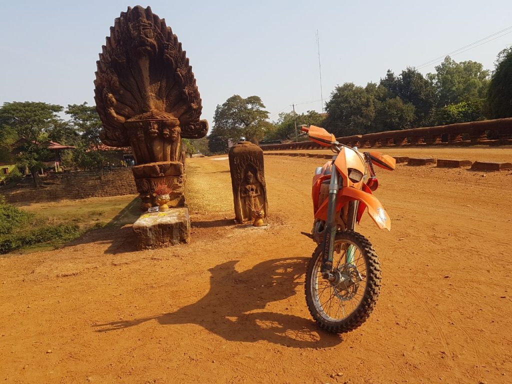 Best dirt bike tour in Cambodia 